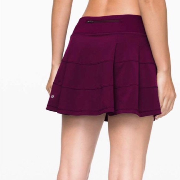 Too small - Picture 1 of 5